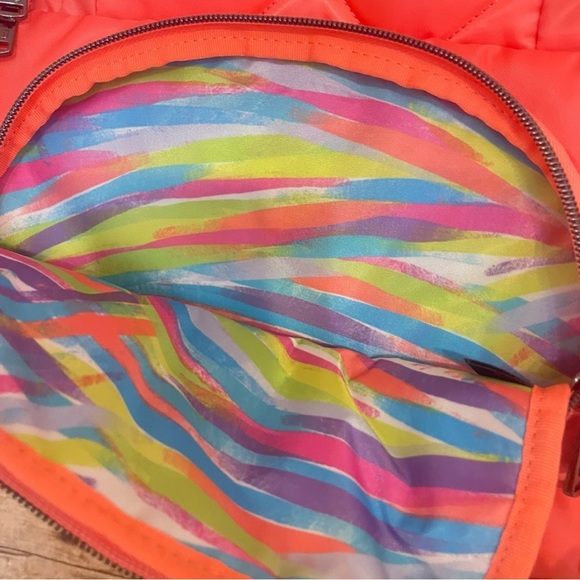 ✨✨LUG Hatchback FruitPunch Quilted Backpack✨✨ - Picture 9 of 11